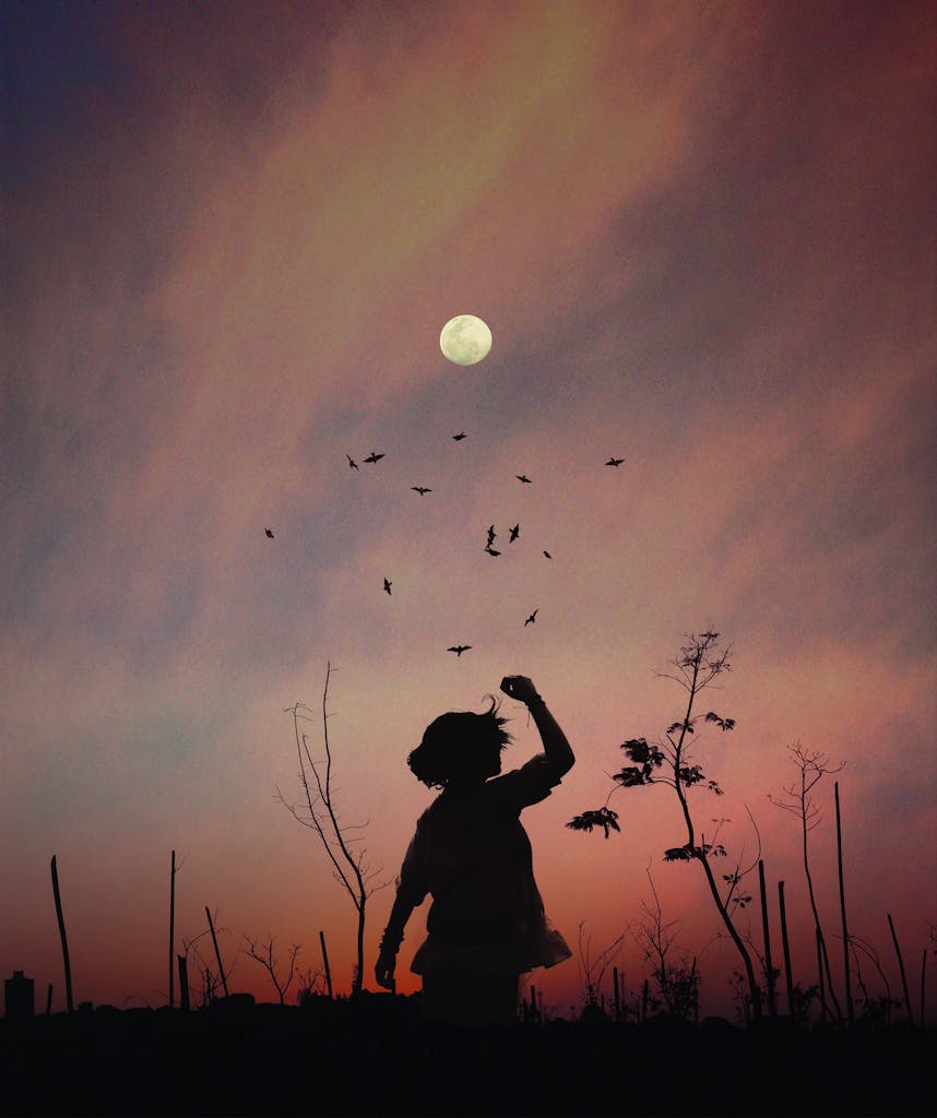 Vollmond Ritual mit Cacao in der Natur an der Isar in München