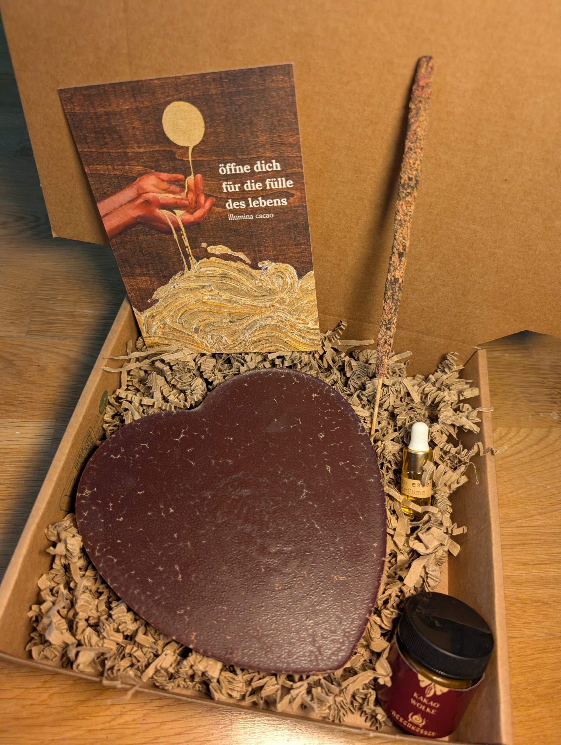 Self Care Set mit Chuncho Cacao, Räucherwerk, Cacao Bodylotion und Cacao essentiellem Öl